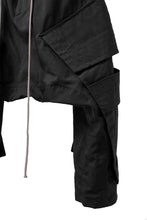画像をギャラリービューアに読み込む, A.F ARTEFACT D-CLOTCH BIG CARGO CROPPED PANTS (BLACK)