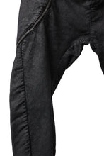 画像をギャラリービューアに読み込む, masnada ICONIC ZIP PANTS / STRETCH REPURPOSED COTTON (SMEARED BLACK)