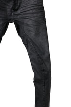 画像をギャラリービューアに読み込む, masnada SLIM JEANS / REPURPOSED STRETCH (BLACK HAND SMEARED RESIN)