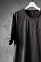 Load image into Gallery viewer, blackcrow short sleeve cutsewn / silky touch cotton (grey)
