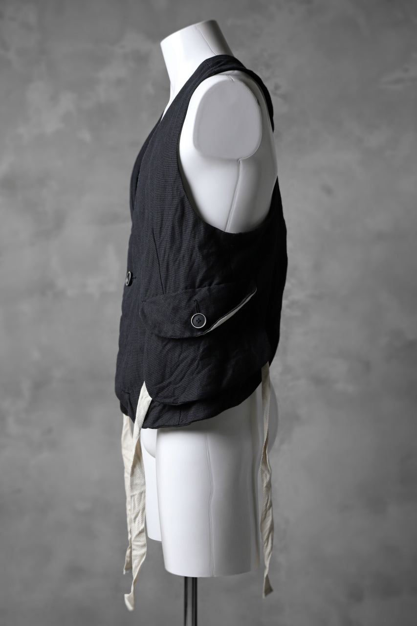 Load image into Gallery viewer, KLASICA CROSS BACK POCKET VEST / RAMIE (CARBON)