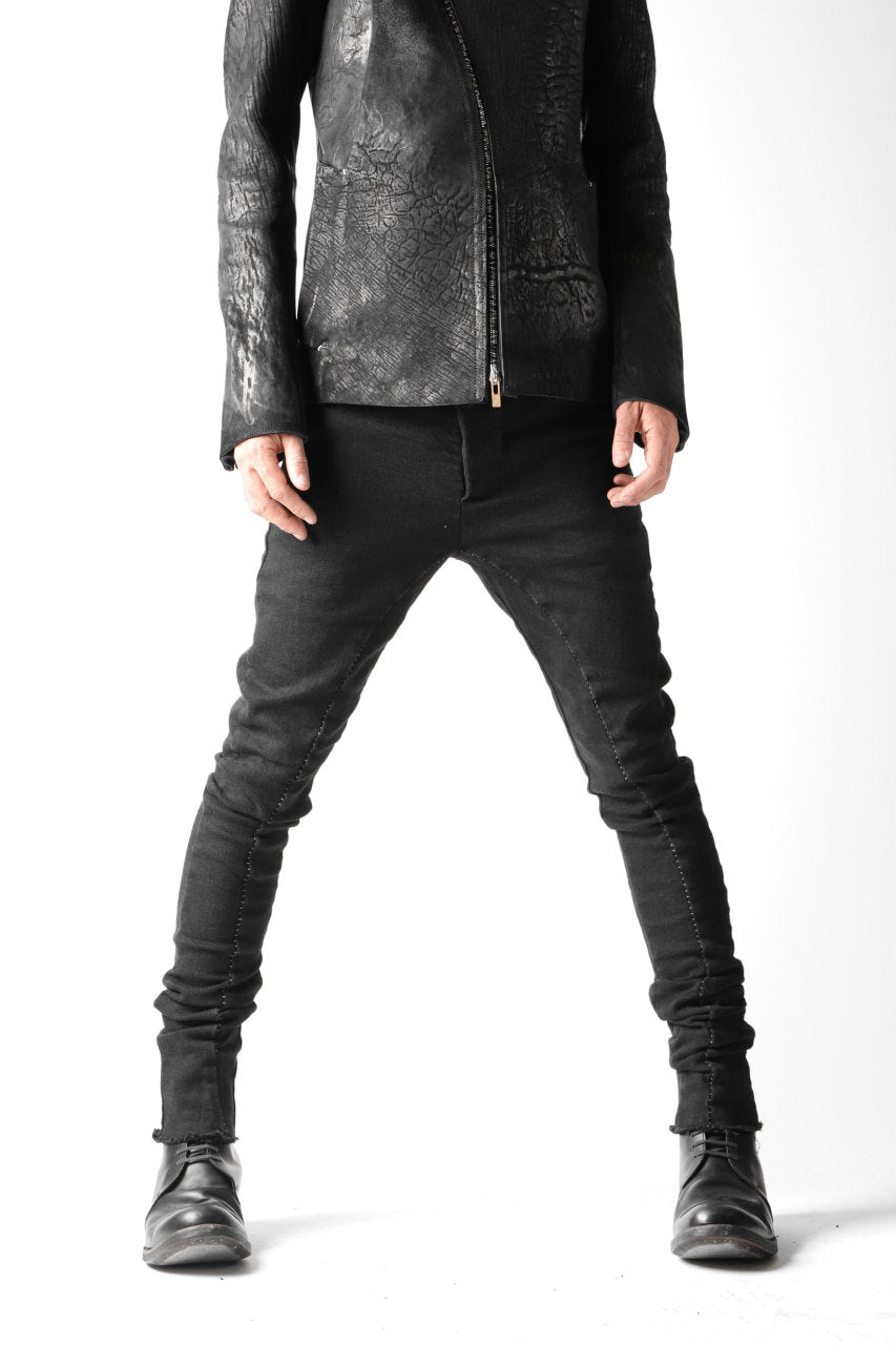 画像をギャラリービューアに読み込む, thomkrom OVERLOCKED BIAS FRONT SKINNY / STRETCH DENIM (BLACK)