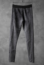 画像をギャラリービューアに読み込む, thomkrom OVERLOCKED LEGGINGS / OILED SPRAY DYE (GREY)