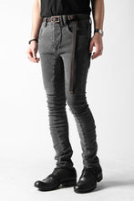 画像をギャラリービューアに読み込む, thomkrom OVER LOCKED SKINNY TROUSERS / FADE STRETCH DENIM (DARK GREY)