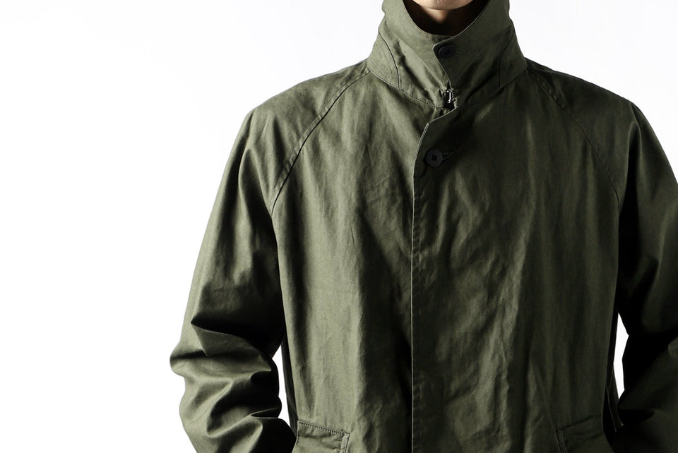 Load image into Gallery viewer, KLASICA BURRY MAC COAT / PARAFFINED COTTON (OLIVE)