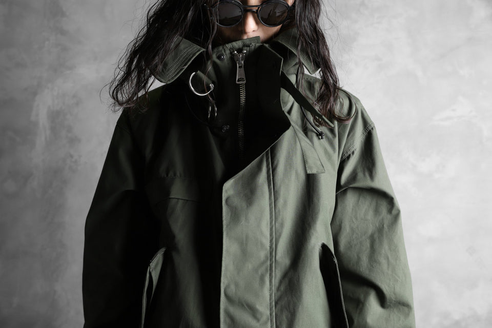Load image into Gallery viewer, KLASICA WATER FALL MODS COAT / Ventile® UK L24 (OLIVE)