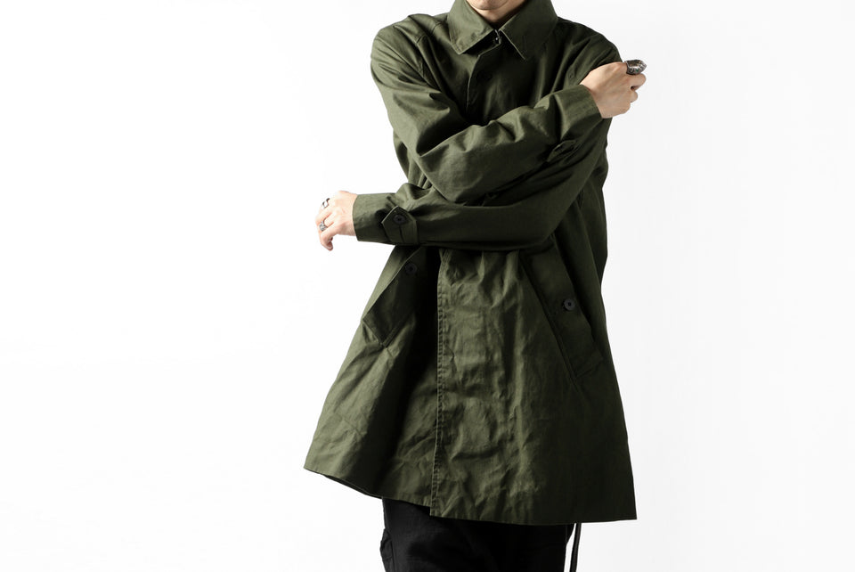 Load image into Gallery viewer, KLASICA BURRY MAC COAT / PARAFFINED COTTON (OLIVE)