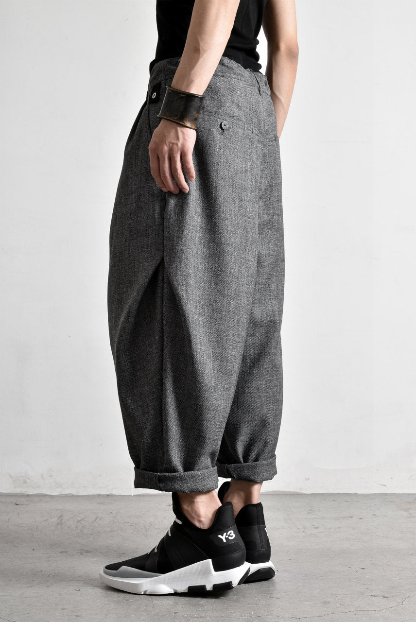 画像をギャラリービューアに読み込む, N/07 "MAUSK Detail" Three Dimensional Wide Tuck / Dart Cropped Pants #2 (GREY)