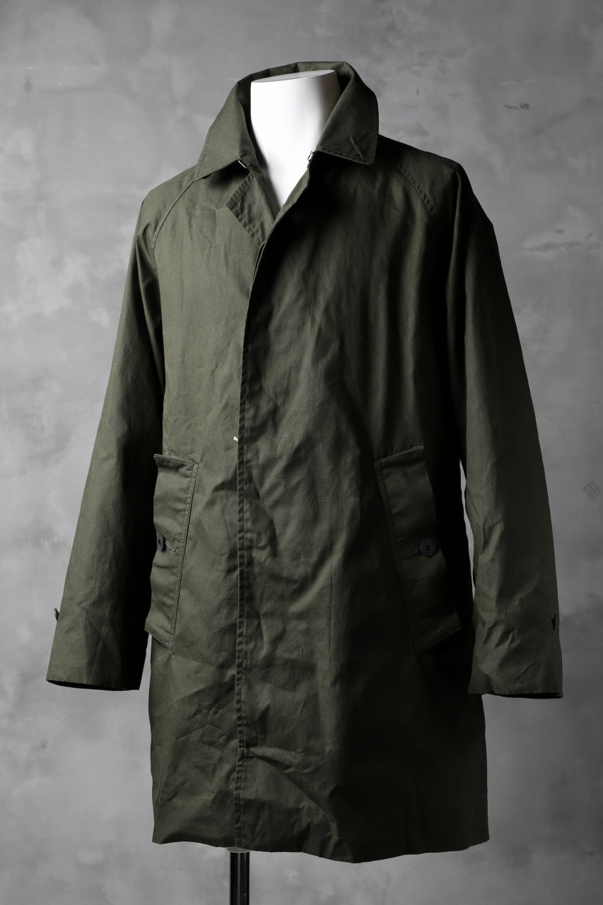 Load image into Gallery viewer, KLASICA BURRY MAC COAT / PARAFFINED COTTON (OLIVE)