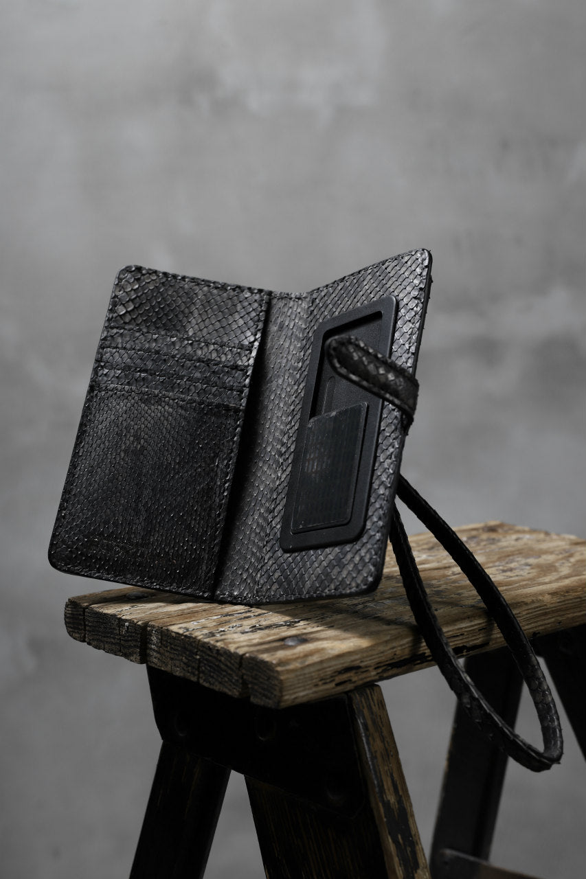 画像をギャラリービューアに読み込む, ISAMU KATAYAMA BACKLASH SMART PHONE CASE/PURSE (SUMI DYED PYTHON)