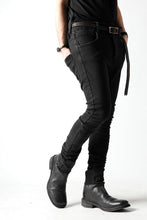 画像をギャラリービューアに読み込む, thomkrom OVER LOCKED SKINNY TROUSERS / FADE STRETCH DENIM (BLACK)