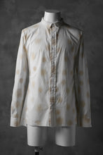 画像をギャラリービューアに読み込む, Aleksandr Manamis Raw Hallf Collar Shirt / Tea Stain Dot