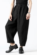 画像をギャラリービューアに読み込む, YUTA MATSUOKA easy darts pants / sofa linen (black)