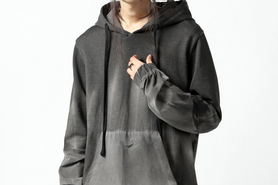 画像をギャラリービューアに読み込む, thomkrom DYEING SWITCH PULLOVER HOODIE (COLD DYE BLACK)