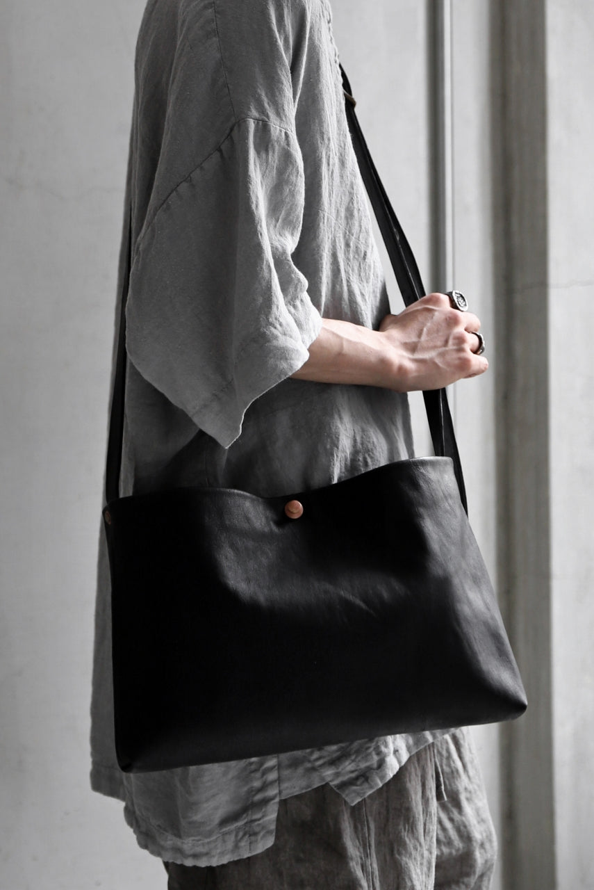 画像をギャラリービューアに読み込む, ierib exclusive practical-583 shoulder bag / Natural Camel (BLACK)