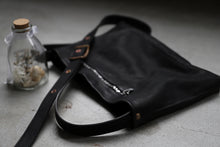画像をギャラリービューアに読み込む, ierib exclusive practical-583 shoulder bag / Natural Camel (BLACK)