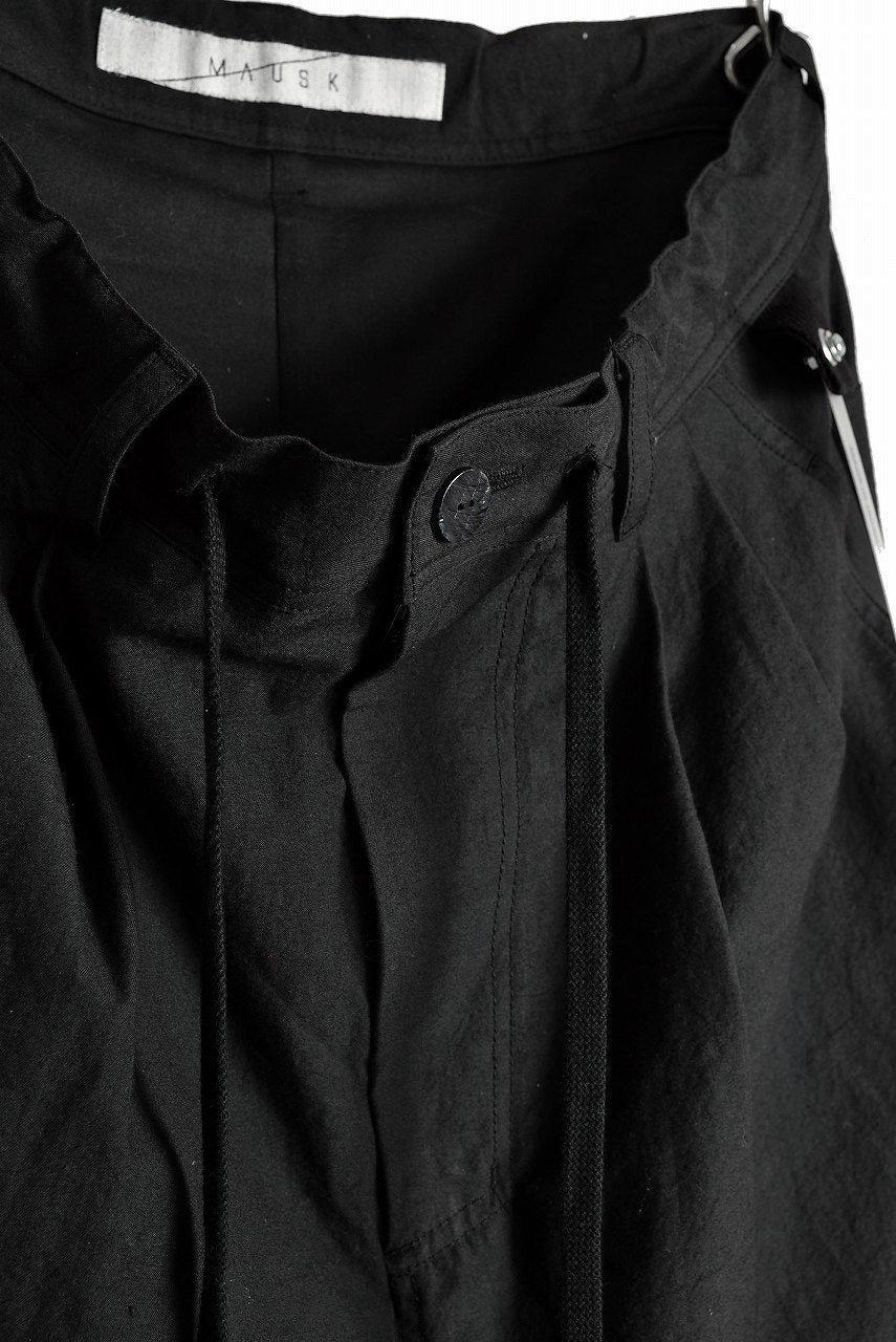 画像をギャラリービューアに読み込む, N/07 "MAUSK Detail"  Three Dimensional Wide Tuck & Dart Cropped Pants with Draw Code (BLACK)