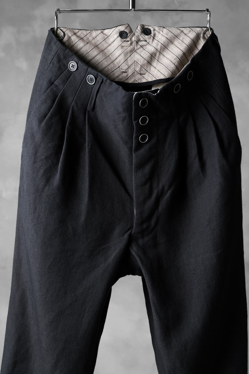 Load image into Gallery viewer, KLASICA 3TUCK TAPERED TROUSERS / RAMIE (CARBON)