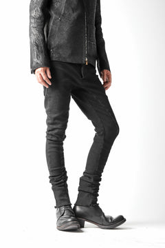画像をギャラリービューアに読み込む, thomkrom OVERLOCKED BIAS FRONT SKINNY / STRETCH DENIM (BLACK)