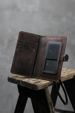 Load image into Gallery viewer, ISAMU KATAYAMA BACKLASH SMART PHONE CASE/PURSE / ITALY DOUBLE SHOULDER (DARK BROWN)