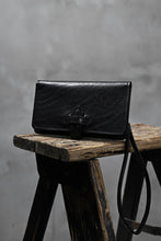 Load image into Gallery viewer, ISAMU KATAYAMA BACKLASH SMART PHONE CASE/PURSE / ITALY DOUBLE SHOULDER (BLACK)