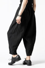 画像をギャラリービューアに読み込む, YUTA MATSUOKA easy darts pants / sofa linen (black)