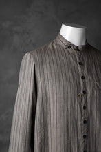 Load image into Gallery viewer, KLASICA STRIPED HERRINGBONE LINEN SHIRT / GARMENT WASHED (BEIGE)
