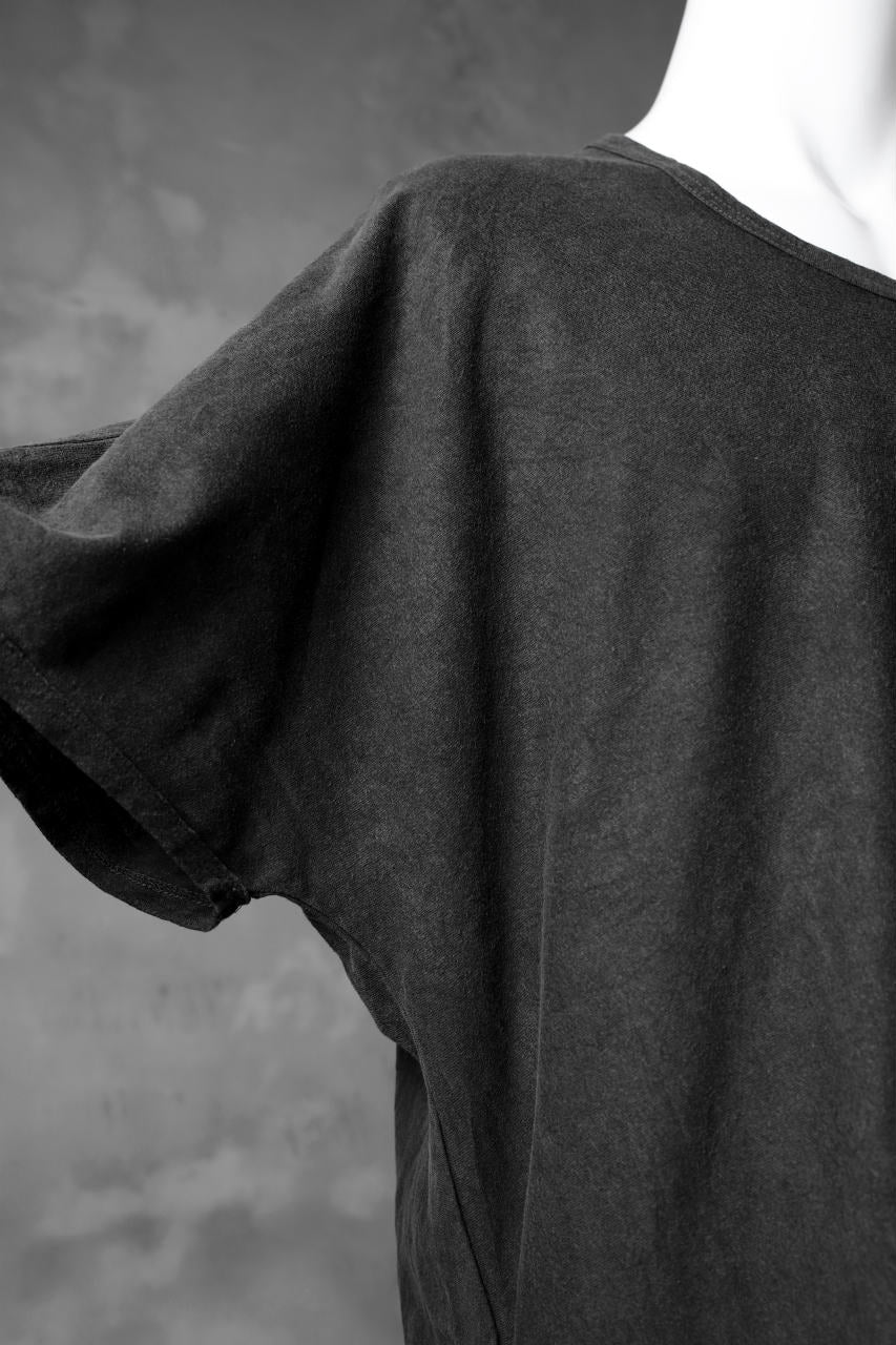 Load image into Gallery viewer, KLASICA DOLMAN SLEEVE TEE / GARMENT CARBON DYED (CARBON)