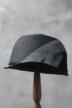 Load image into Gallery viewer, KLASICA HAND PAINTED CAP / LIMITED HAND PAINT (BLACK x WHITE)