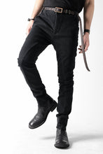 画像をギャラリービューアに読み込む, thomkrom OVER LOCKED SLIM TROUSERS / FADE STRETCH DENIM (BLACK)