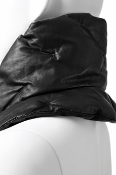 Load image into Gallery viewer, ISAMU KATAYAMA BACKLASH DOWN MUFFLER / KANGAROO + POLISH WHITE GOOSE (BLACK)