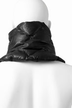 Load image into Gallery viewer, ISAMU KATAYAMA BACKLASH DOWN MUFFLER / KANGAROO + POLISH WHITE GOOSE (BLACK)