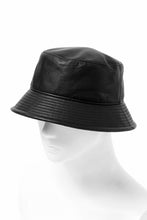 画像をギャラリービューアに読み込む, ISAMU KATAYAMA BACKLASH BUCKET HAT / MONOCHROME LUXURY STEER (BLACK)