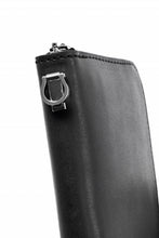 Load image into Gallery viewer, ISAMU KATAYAMA BACKLASH ROUND FASTNER WALLET / GUIDI HORSE BUTT (BLACK)