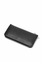 Load image into Gallery viewer, ISAMU KATAYAMA BACKLASH ROUND FASTNER WALLET / GUIDI HORSE BUTT (BLACK)