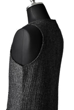 Load image into Gallery viewer, blackcrow tailor vest (wool linen fulling) (GREY)