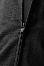 Load image into Gallery viewer, blackcrow set-in hoodie zip parka / cotton&ramie jersey (black)