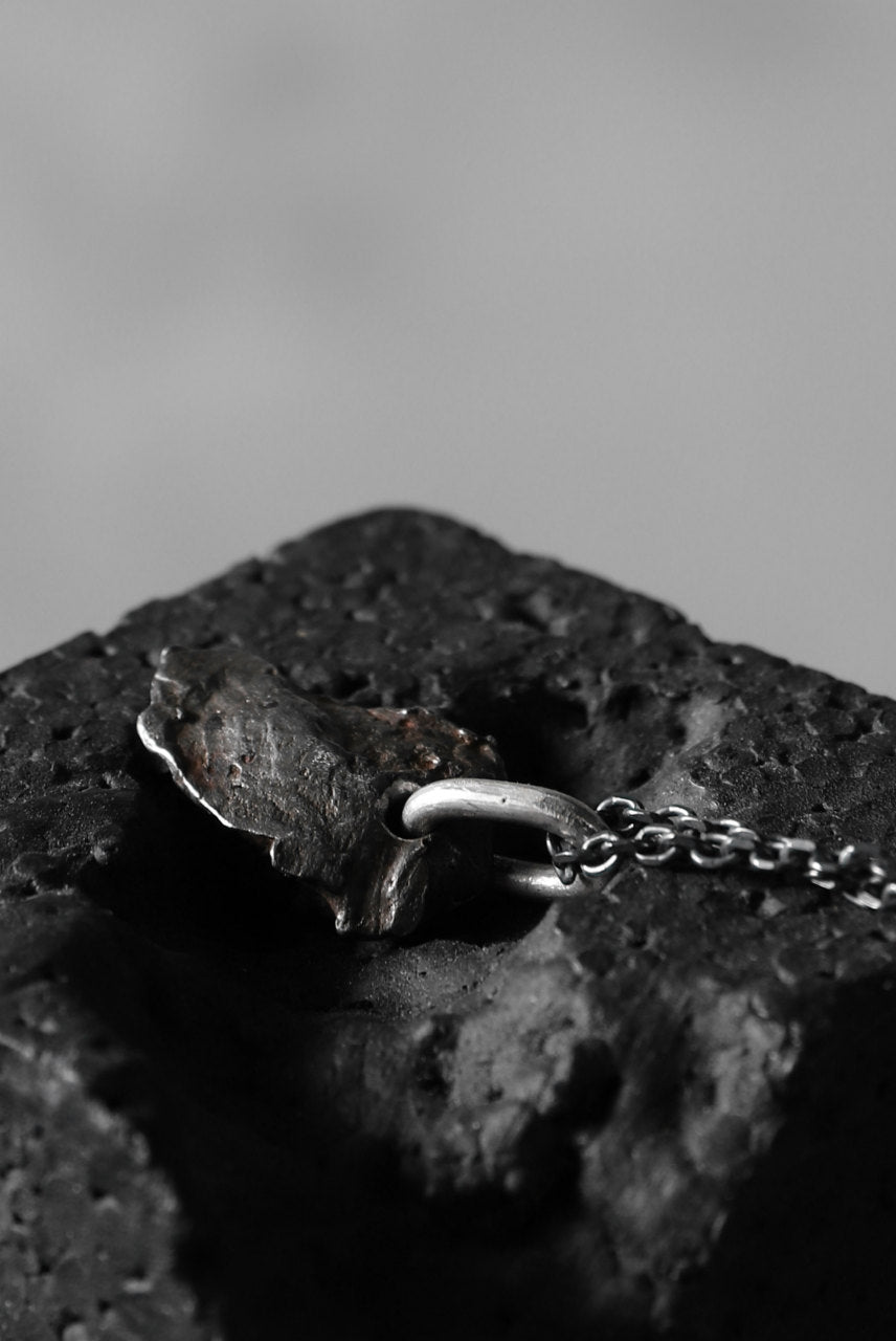 GASPARD HEX Meteorite Pendant with White Diamond / 60cm chain