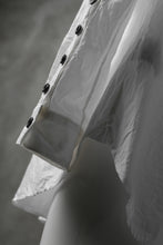 画像をギャラリービューアに読み込む, KLASICA SABRON HALF BUTTON PULLOVER SHIRT / TYPE-WRITER CLOTH (WHITE)