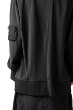 画像をギャラリービューアに読み込む, thomkrom RADICAL ZIP-POC TECH BOMBER JACKET (BLACK)