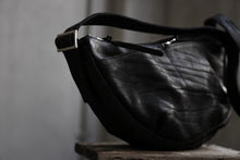 Load image into Gallery viewer, ISAMU KATAYAMA BACKLASH SHOULDER BAG / DOUBLE-SHOULDER OBJECT DYED (BLACK)