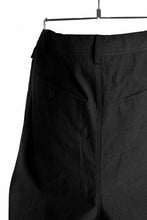 画像をギャラリービューアに読み込む, N/07 "MAUSK Detail"  Three Dimensional Wide Tuck & Dart Cropped Pants with Draw Code (BLACK)