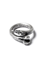 画像をギャラリービューアに読み込む, Holzpuppe exclusive Bone ring with White Quartz