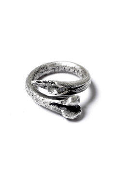 画像をギャラリービューアに読み込む, Holzpuppe exclusive Bone ring with White Quartz