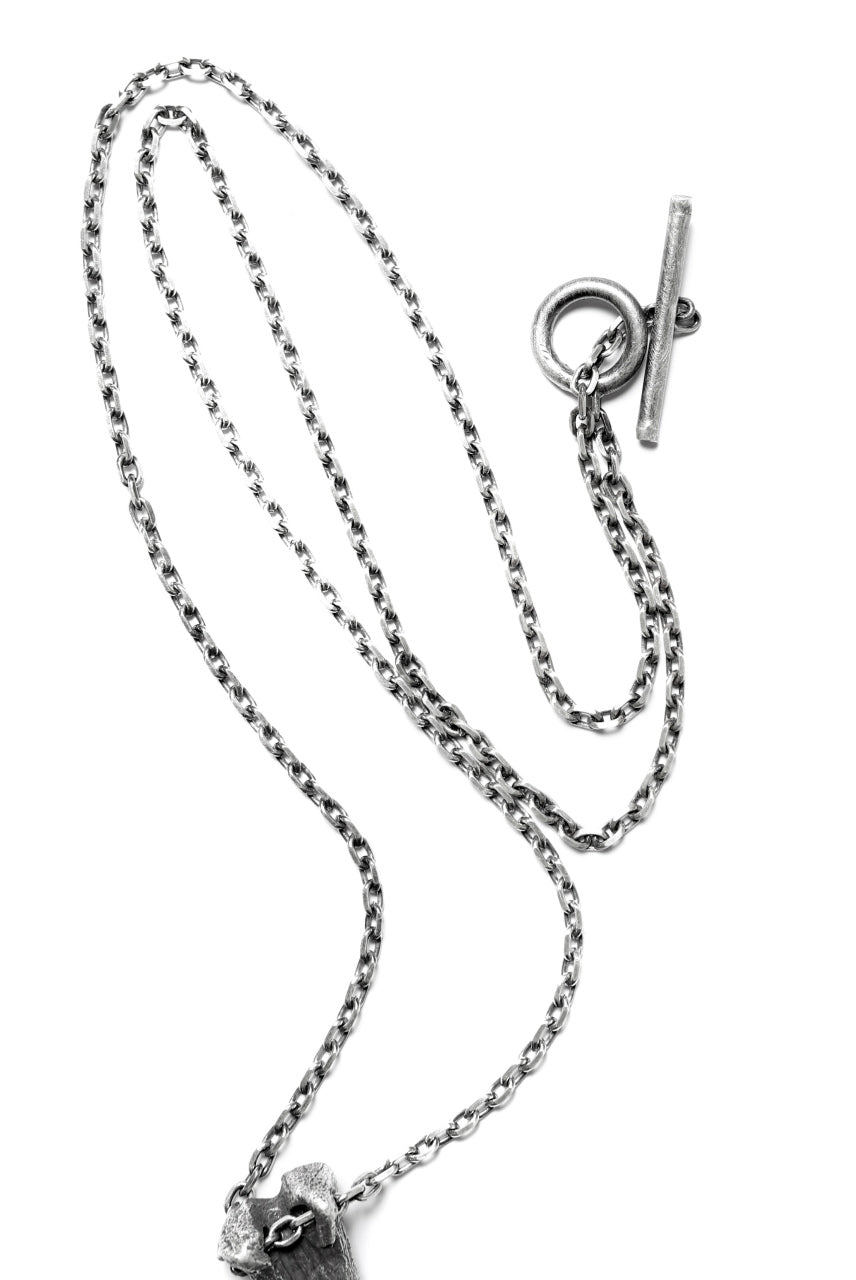 画像をギャラリービューアに読み込む, Holzpuppe exclusive Femur Bone Pendants with White Quartz
