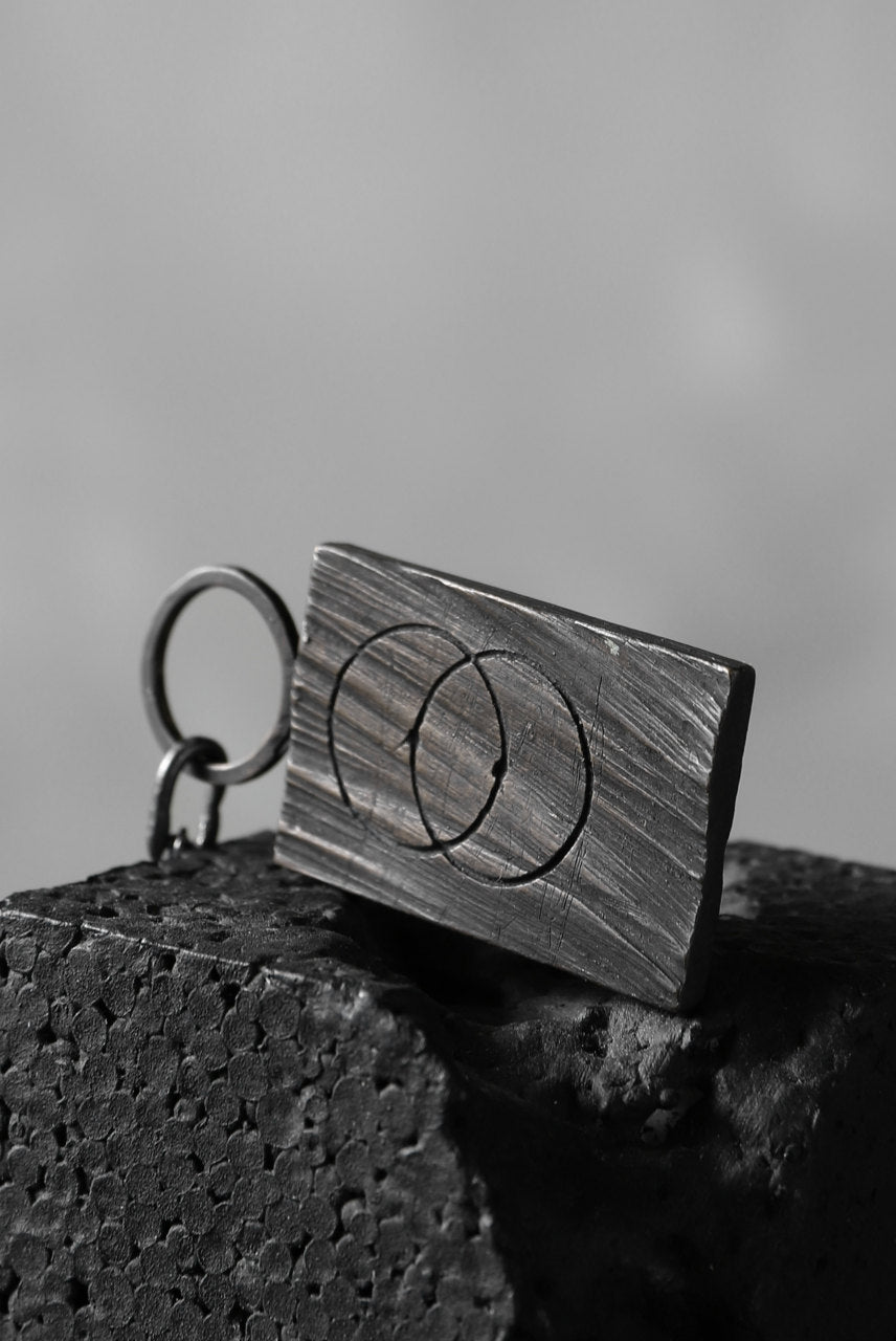 画像をギャラリービューアに読み込む, GASPARD HEX Glyphic Pendant oxidized bronze / 60cm chain