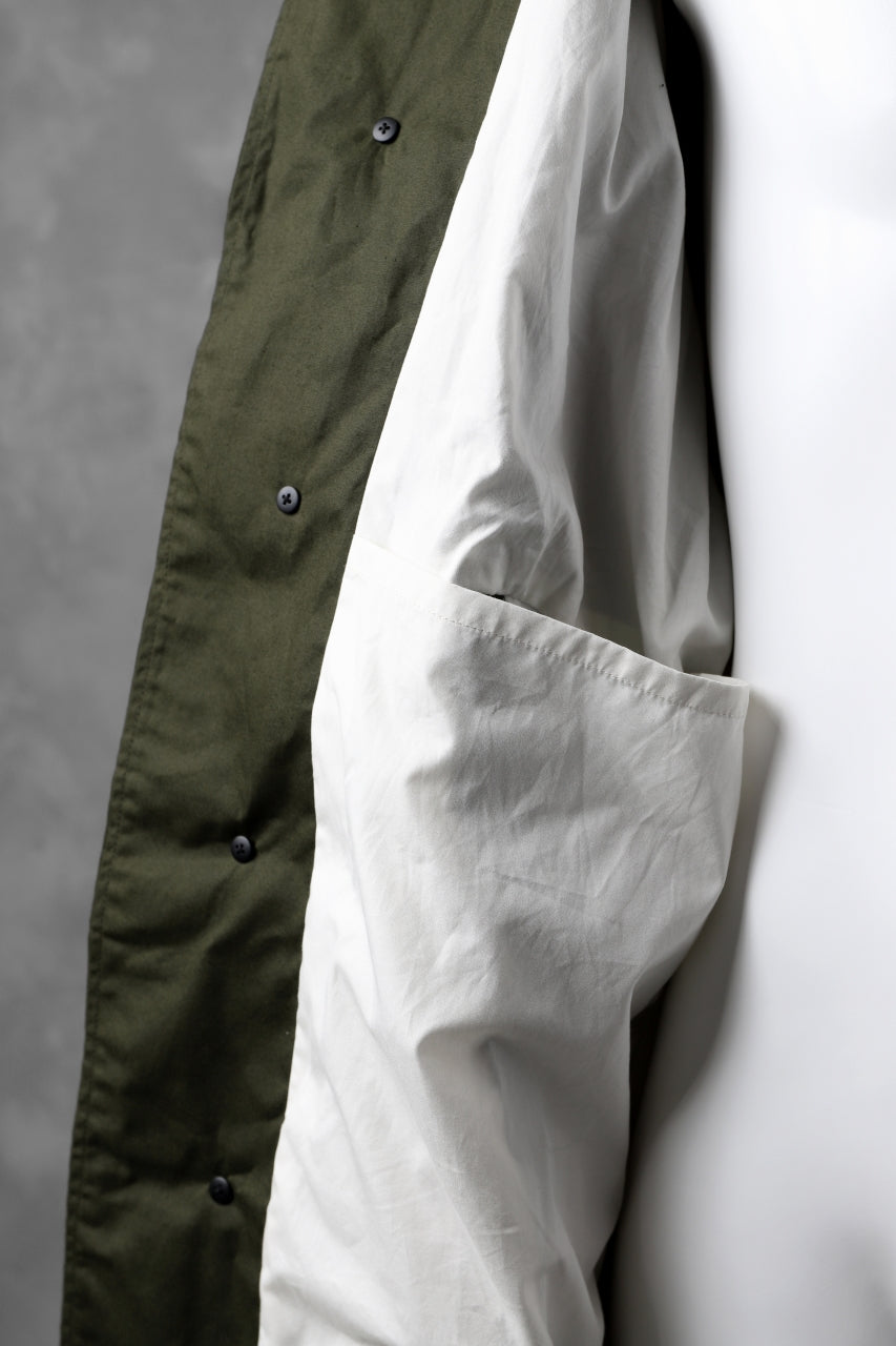 Load image into Gallery viewer, KLASICA BURRY MAC COAT / PARAFFINED COTTON (OLIVE)