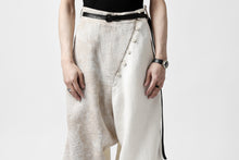 画像をギャラリービューアに読み込む, SOSNOVSKA ASYMMETRIC OVERWIDE PANTS (IVORY x BEIGE)