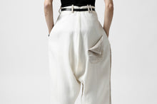 Load image into Gallery viewer, SOSNOVSKA ASYMMETRIC OVERWIDE PANTS (IVORY x BEIGE)