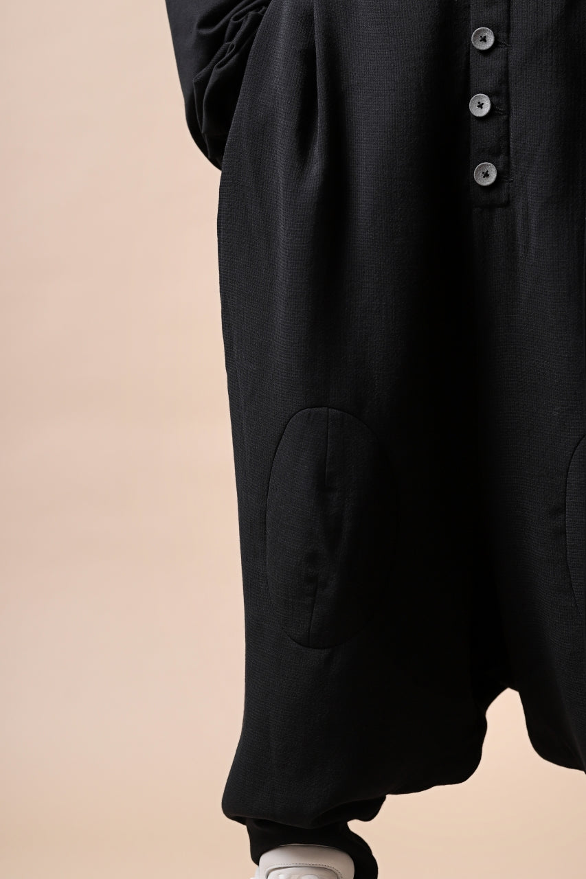 画像をギャラリービューアに読み込む, SOSNOVSKA exclusive KNEE ELLIPSED PANTS (BLACK)